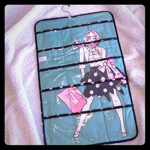 Hanging jewelry organizer